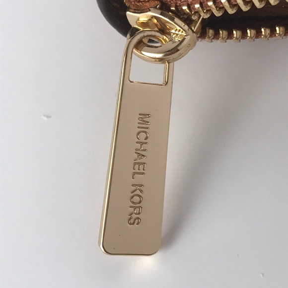 NWT Micheal Kors Studded Continental Leather Wallet - Picture 9 of 10